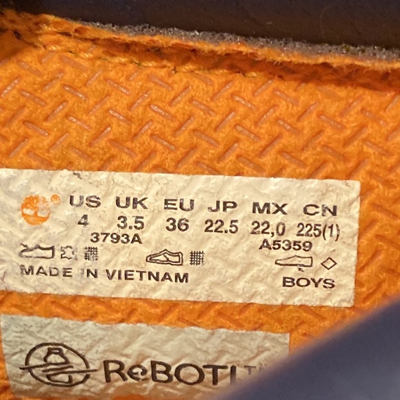 Timberland Premium big kids waterproof boots in great condition size 4 - Picture 6 of 6